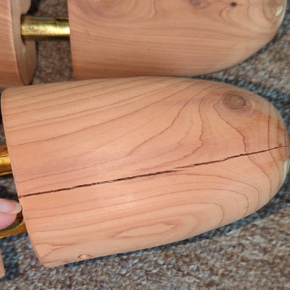 Men's XL Cedar Shoe Trees H&H Full Classic Design *Flaws* - Picture 4 of 4